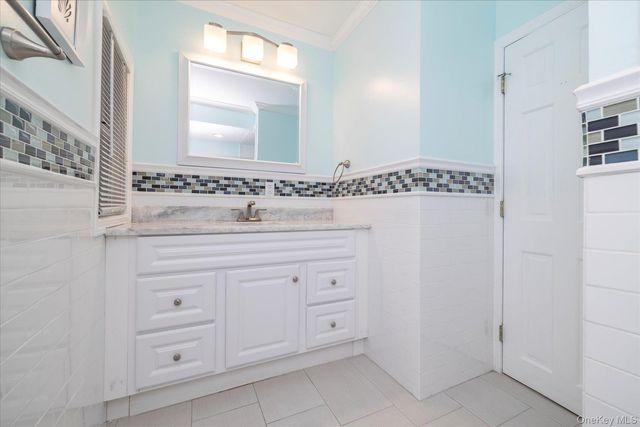 125 Wilson Street, East Rockaway, NY 11518