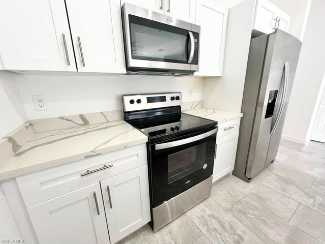 4622 SW 7th PL, Cape Coral, FL 33914