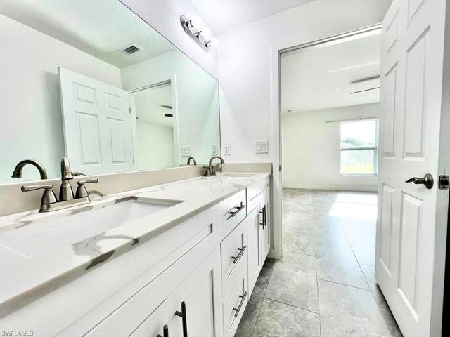 4622 SW 7th PL, Cape Coral, FL 33914