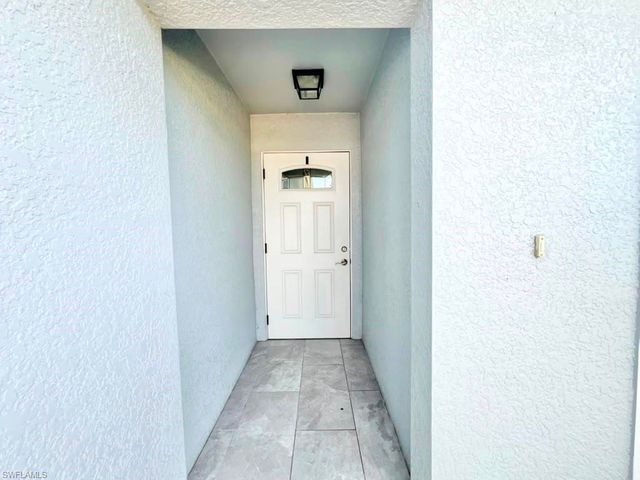 4622 SW 7th PL, Cape Coral, FL 33914
