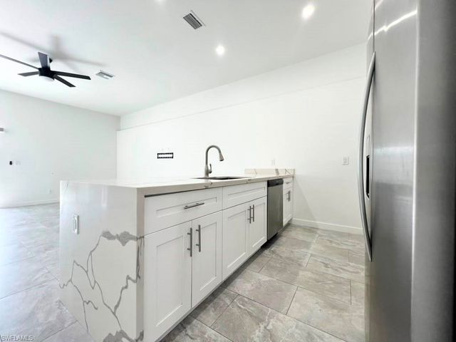 4622 SW 7th PL, Cape Coral, FL 33914