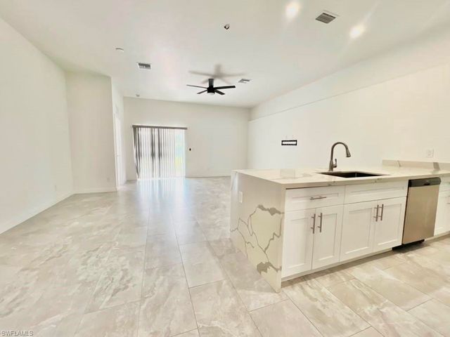 4622 SW 7th PL, Cape Coral, FL 33914