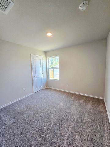 250 Omaha St., Gladewater, TX 75647