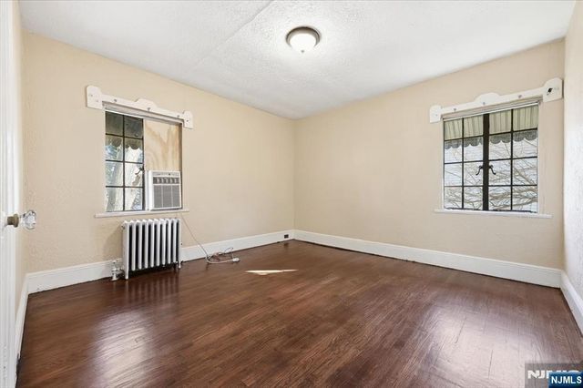 283 Pasadena Avenue, Hasbrouck Heights, NJ 07604