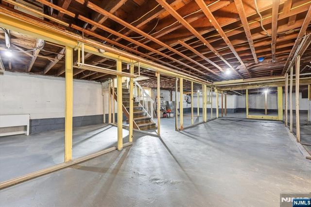 283 Pasadena Avenue, Hasbrouck Heights, NJ 07604