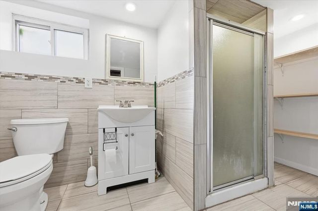 283 Pasadena Avenue, Hasbrouck Heights, NJ 07604