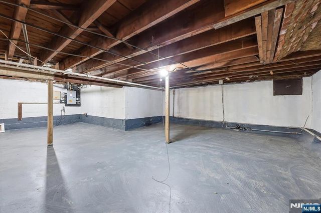 283 Pasadena Avenue, Hasbrouck Heights, NJ 07604