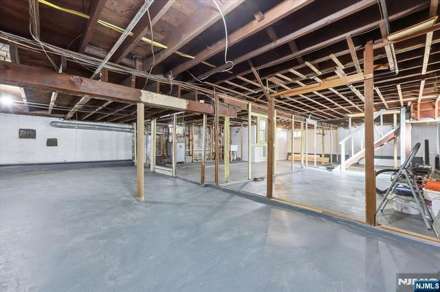 283 Pasadena Avenue, Hasbrouck Heights, NJ 07604