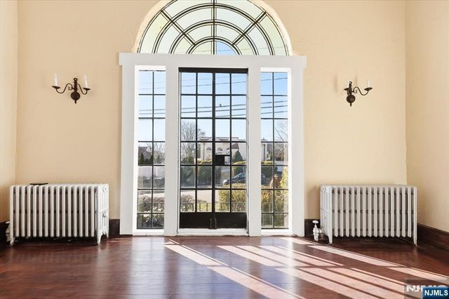 283 Pasadena Avenue, Hasbrouck Heights, NJ 07604