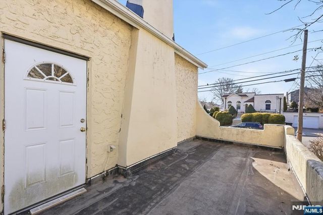 283 Pasadena Avenue, Hasbrouck Heights, NJ 07604