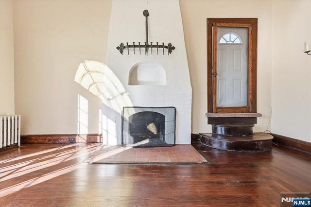 283 Pasadena Avenue, Hasbrouck Heights, NJ 07604