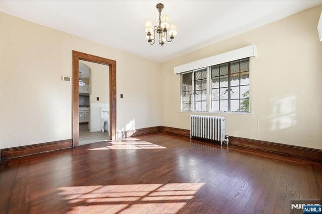 283 Pasadena Avenue, Hasbrouck Heights, NJ 07604