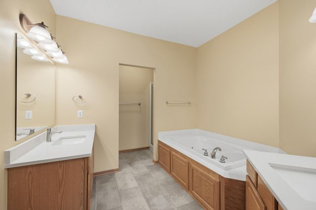 20467 Cypress Drive, Farmington, MN 55024