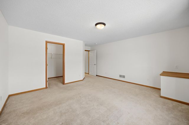 20467 Cypress Drive, Farmington, MN 55024