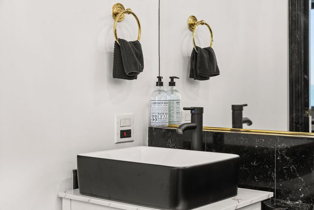 Address unavailable.