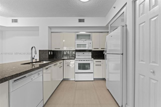 2440 E Preserve Way 206, Miramar, FL 33025