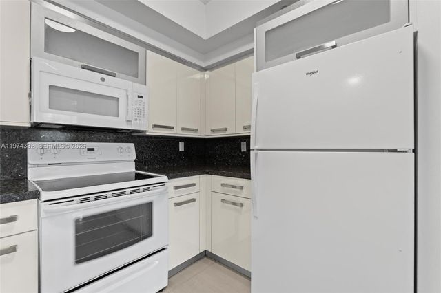 2440 E Preserve Way 206, Miramar, FL 33025