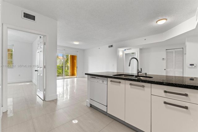 2440 E Preserve Way 206, Miramar, FL 33025