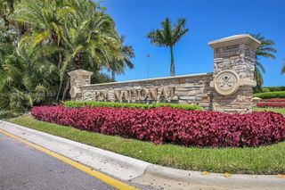 362 Prestwick Circle 3, Palm Beach Gardens, FL 33418