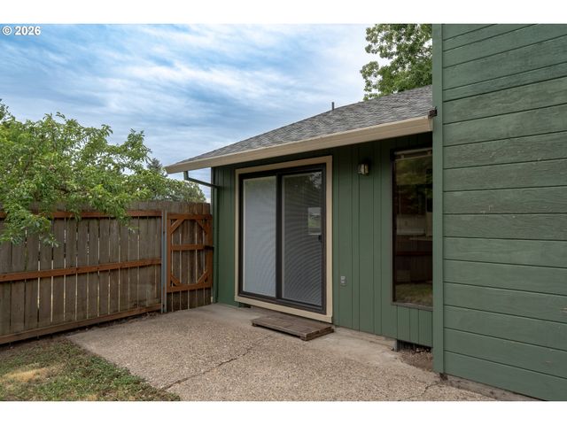 1900 N CEDAR St, Newberg, OR 97132