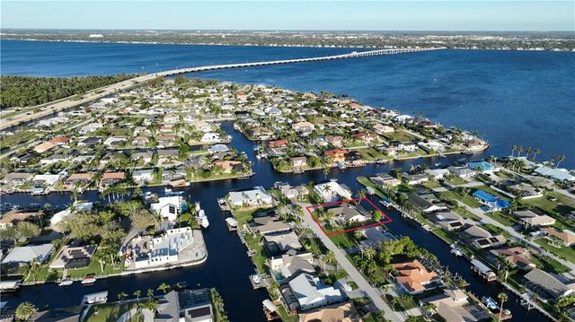 2328 27th ST, Cape Coral, FL 33904