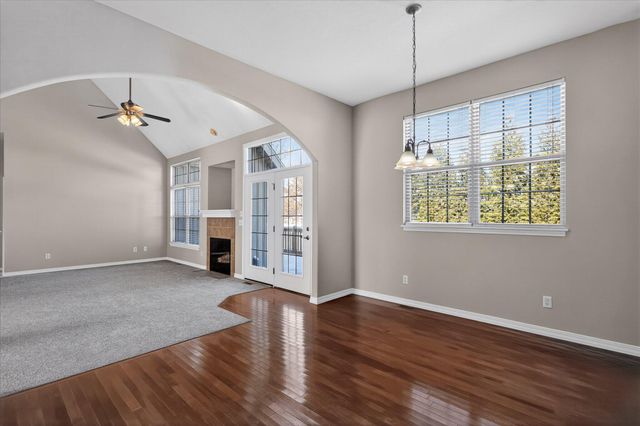 603 E Thornhill Drive, Nixa, MO 65714