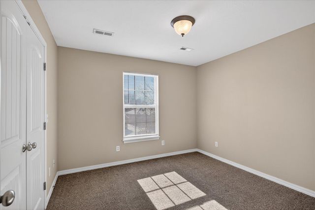 603 E Thornhill Drive, Nixa, MO 65714