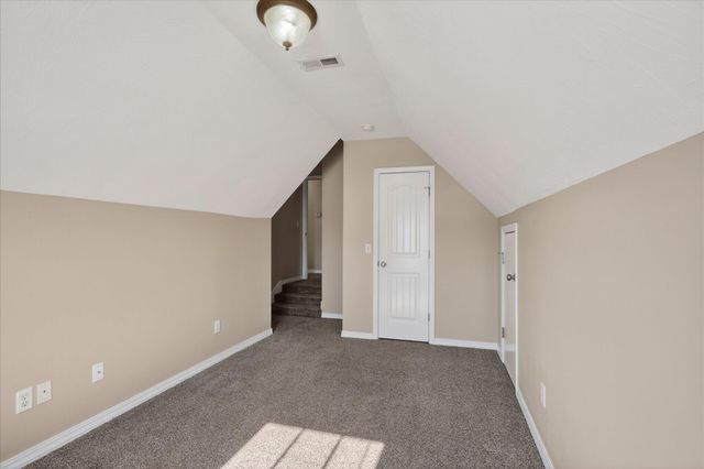 603 E Thornhill Drive, Nixa, MO 65714