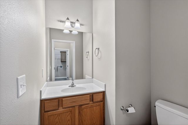 603 E Thornhill Drive, Nixa, MO 65714