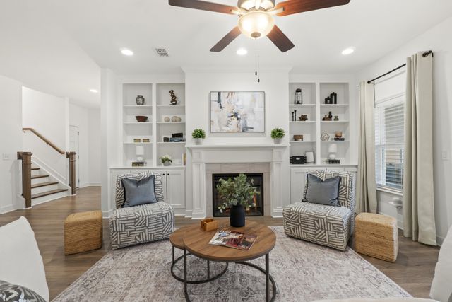 2431 Stonecenter Ln, Murfreesboro, TN 37128