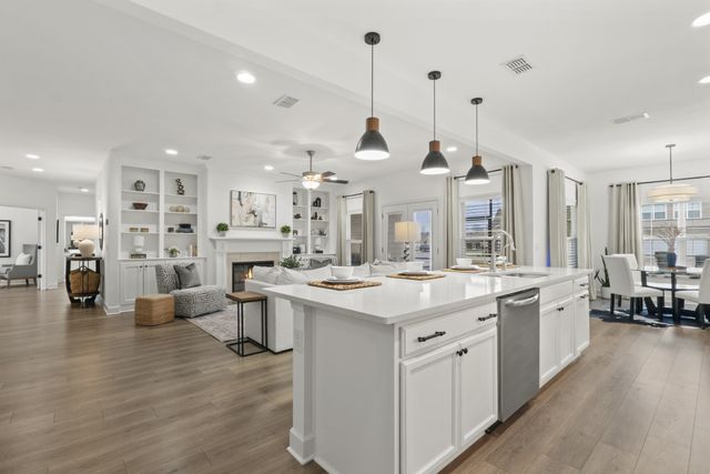 2431 Stonecenter Ln, Murfreesboro, TN 37128