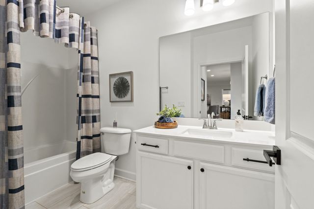 2431 Stonecenter Ln, Murfreesboro, TN 37128