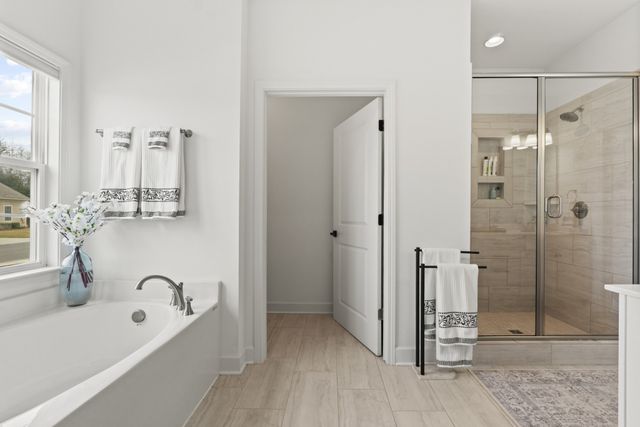 2431 Stonecenter Ln, Murfreesboro, TN 37128