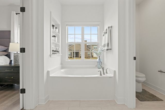 2431 Stonecenter Ln, Murfreesboro, TN 37128