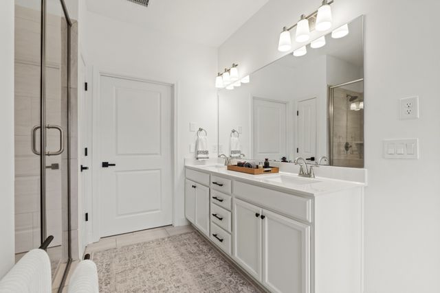 2431 Stonecenter Ln, Murfreesboro, TN 37128