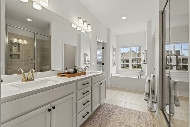 2431 Stonecenter Ln, Murfreesboro, TN 37128