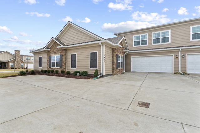 2431 Stonecenter Ln, Murfreesboro, TN 37128