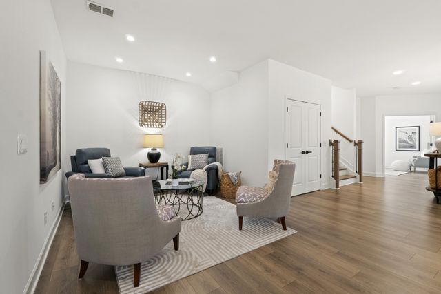 2431 Stonecenter Ln, Murfreesboro, TN 37128