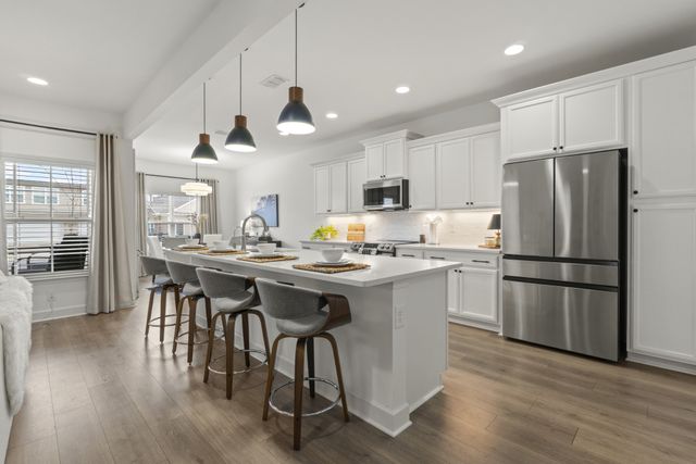 2431 Stonecenter Ln, Murfreesboro, TN 37128