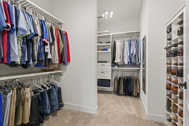 2431 Stonecenter Ln, Murfreesboro, TN 37128