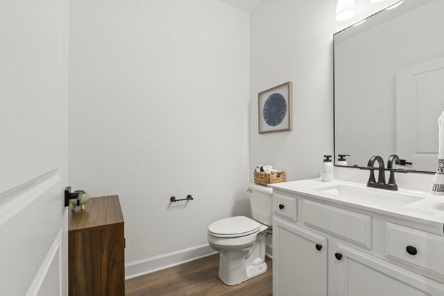 2431 Stonecenter Ln, Murfreesboro, TN 37128