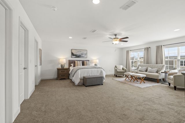 2431 Stonecenter Ln, Murfreesboro, TN 37128