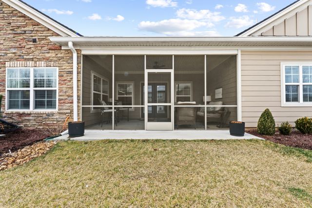 2431 Stonecenter Ln, Murfreesboro, TN 37128