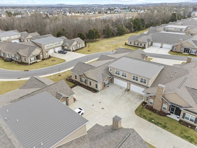 2431 Stonecenter Ln, Murfreesboro, TN 37128