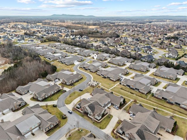 2431 Stonecenter Ln, Murfreesboro, TN 37128