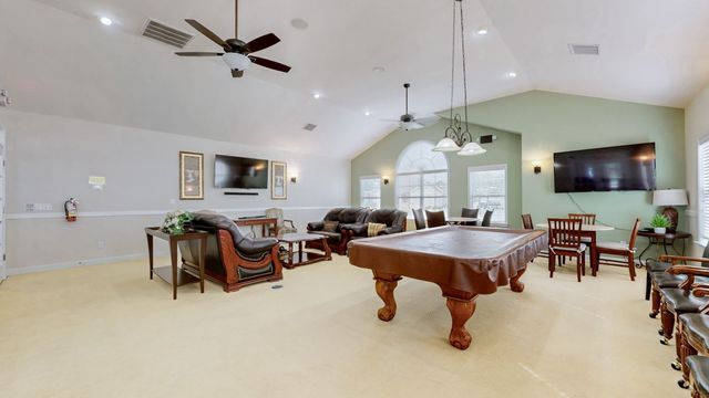 2431 Stonecenter Ln, Murfreesboro, TN 37128