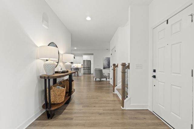 2431 Stonecenter Ln, Murfreesboro, TN 37128