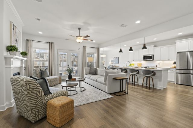 2431 Stonecenter Ln, Murfreesboro, TN 37128