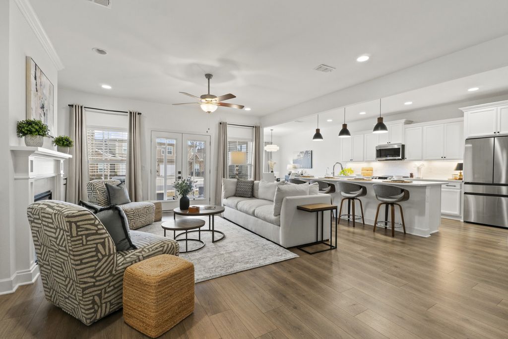 2431 Stonecenter Ln, Murfreesboro, TN 37128