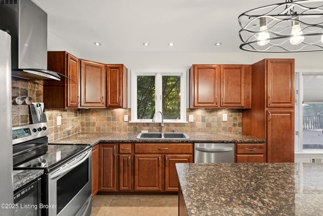 13006 Settlers Point Trail, Goshen, KY 40026